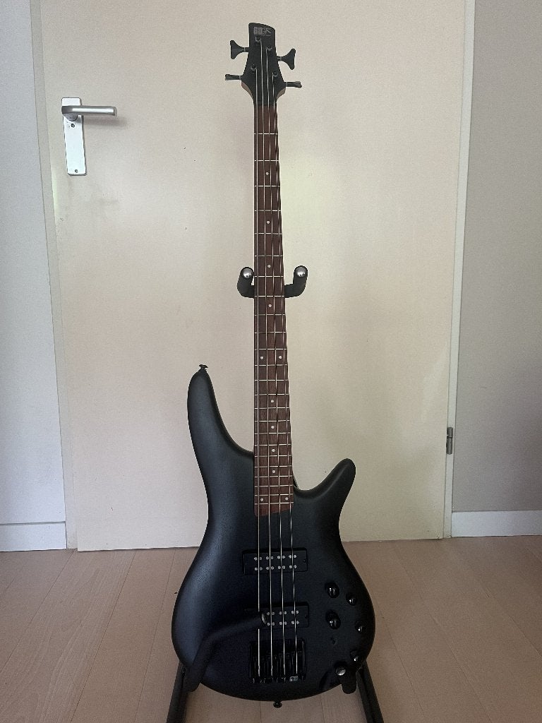 Ibanez SR300EB basgitaar - in top conditie, Muziek en Instrumenten, Snaarinstrumenten | Gitaren | Bas, Ophalen, Zo goed als nieuw
