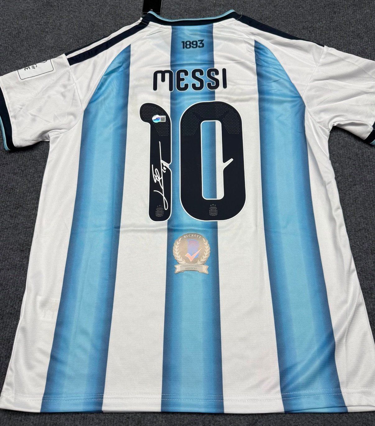 Gesigneerd shirt Lionel Messi Argentinië WK 26, Verzamelen, Sportartikelen en Voetbal, Ophalen of Verzenden, Zo goed als nieuw