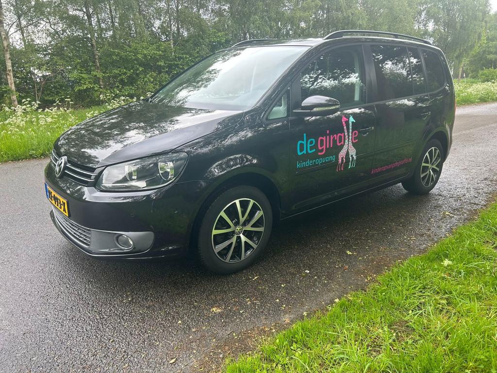 Volkswagen Touran 1.6 TDI Highline BlueMotion 7p., Voorwielaandrijving, Euro 5, 1490 kg, Gebruikt