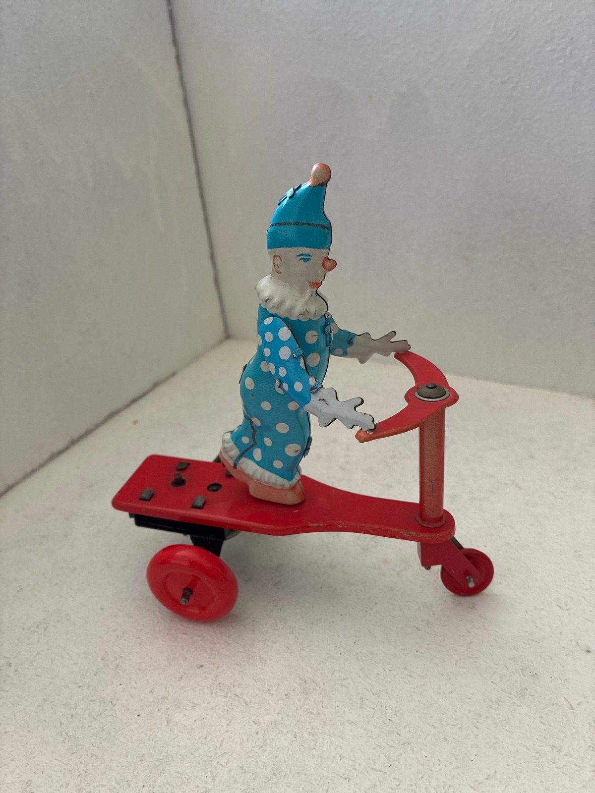 Vintage blikken speelgoed clown op scooter, Antiek en Kunst, Ophalen of Verzenden