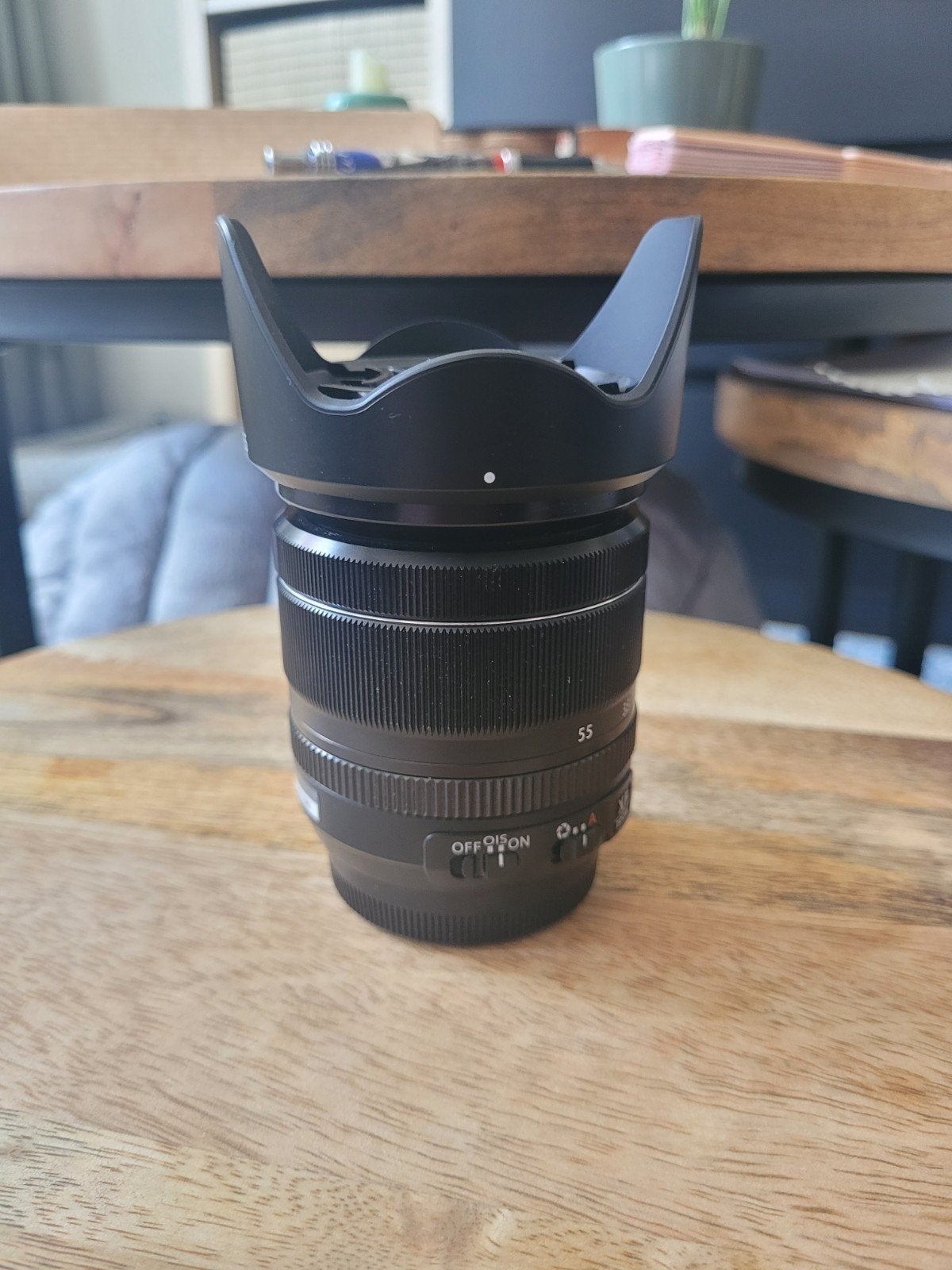 Fujinon XF 18-55mm f/2.8-4 R LM OIS lens met zonnekap, Audio, Tv en Foto, Fotografie | Lenzen en Objectieven, Fujifilm, Ophalen of Verzenden