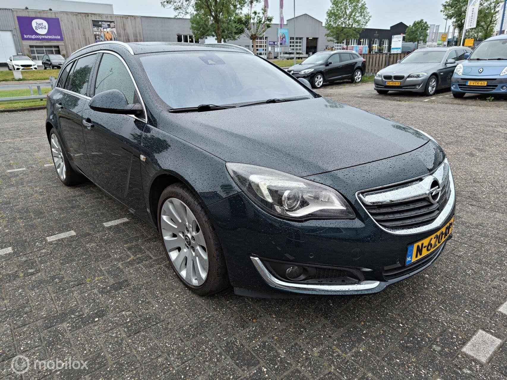 Opel Insignia Sports Tourer 1.6 T Cosmo, Auto's, Opel, Voorwielaandrijving, Euro 5, 15 km/l, Gebruikt