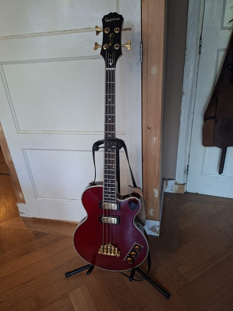 Basgitaar, epiphone, limited edition, volledige set, rood., Muziek en Instrumenten, Ophalen, Zo goed als nieuw, Elektrisch