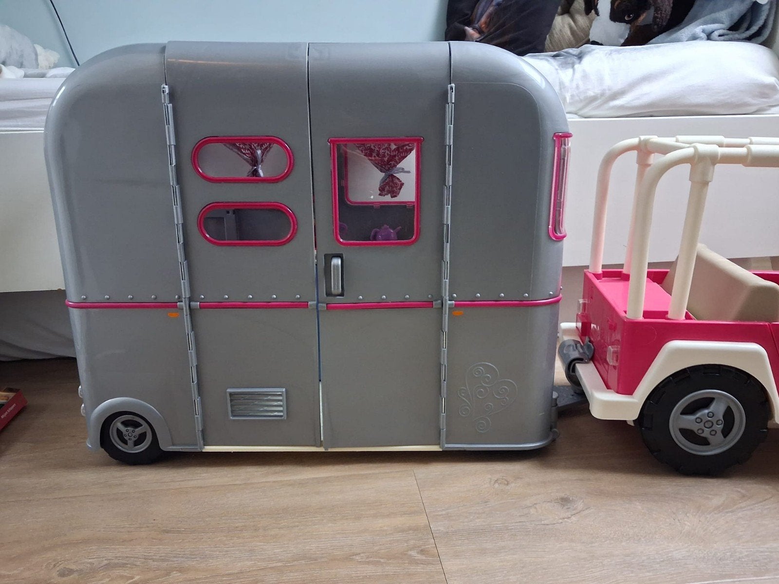 Our Generation Camper en Jeep voor poppen, Ophalen of Verzenden, Zo goed als nieuw, Meisje