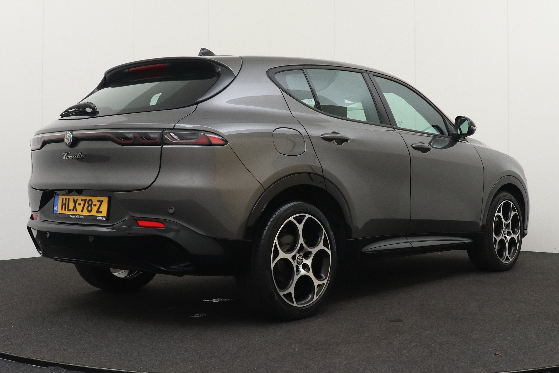 Alfa Romeo Tonale 1.5T Hybrid 131 PK Aut. Sprint Camera Adap, Auto's, Dealer onderhouden, Gebruikt, 4 cilinders, Leder en Stof