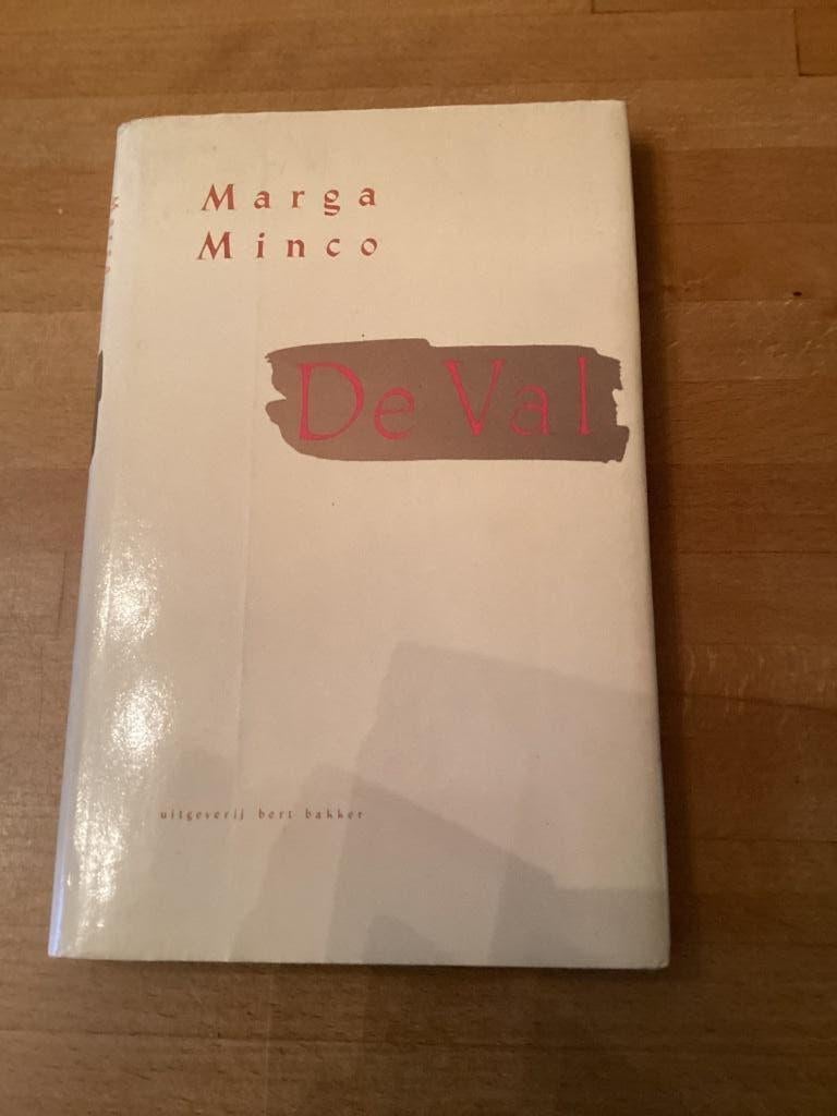 Marga Minco : De Val. Een literaire bestseller. Hardcover., Ophalen of Verzenden, Gelezen