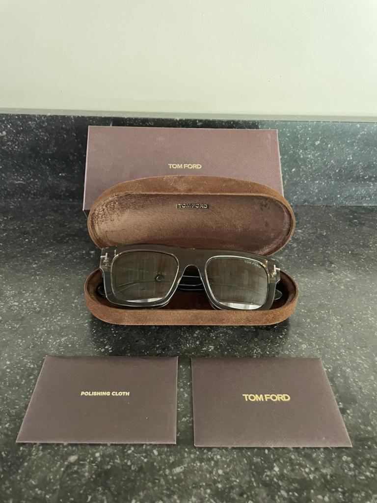 Orginele Tom Ford zonnebril met aankoopbewijs, Kleding | Heren, Verzenden, Zo goed als nieuw, Blauw