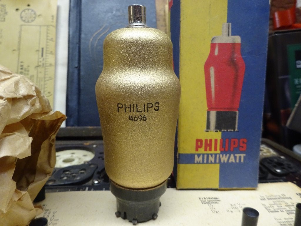 4696 buis van philips nieuw in doos , NOS ., Antiek en Kunst, Antiek | Tv's en Audio, Ophalen of Verzenden