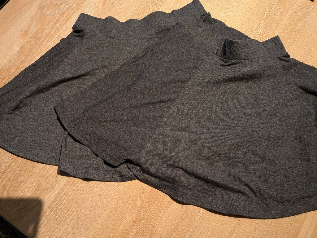 rok maat L 2 dezelfde, Maat 42/44 (L), Ophalen of Verzenden, Zo goed als nieuw, Grijs