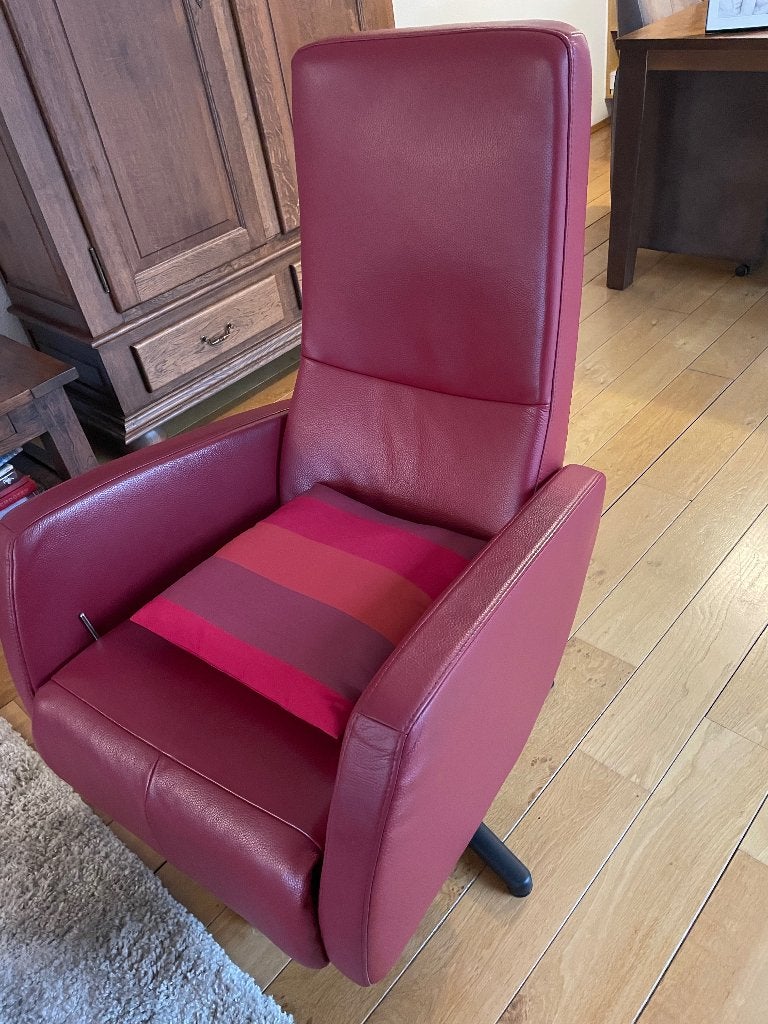 Senioren Relax stoel, Ophalen, Zo goed als nieuw, 50 tot 75 cm, Leer