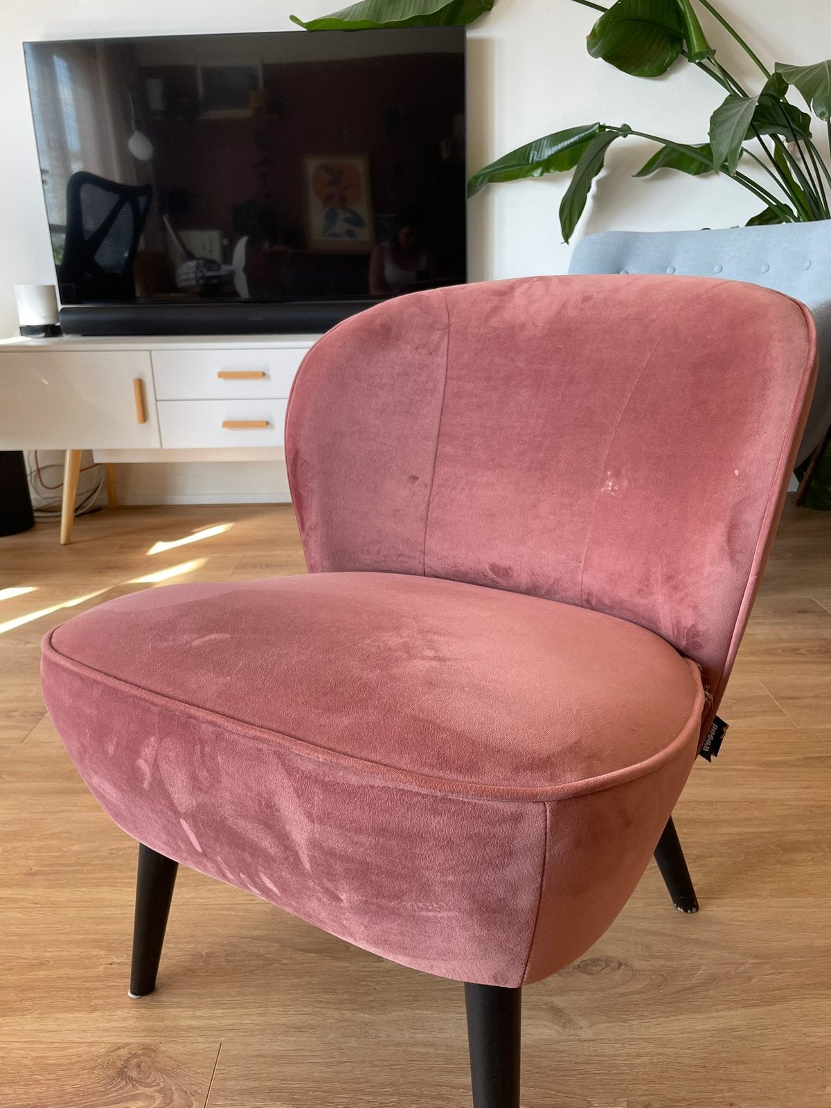 (Oud)roze velvet stoel van woood, Huis en Inrichting, Ophalen, Zo goed als nieuw, Minder dan 75 cm, 50 tot 75 cm