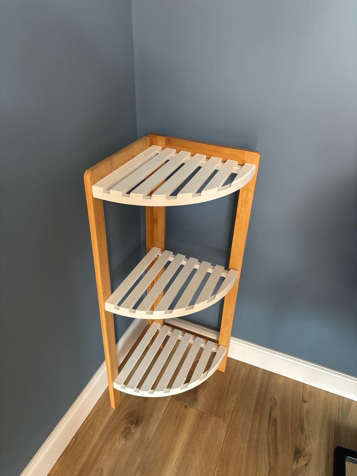 Bamboe hoekrek met 3 planken - wit/hout, Ophalen, Gebruikt