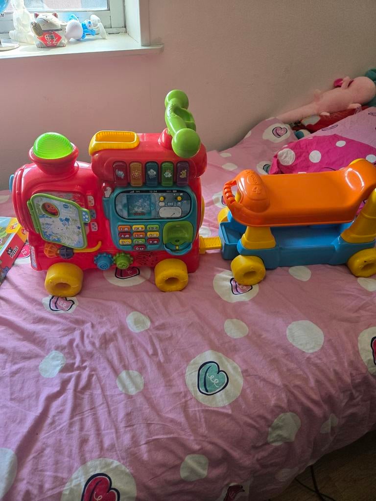 VTech Baby Speeltrein met aanhanger - Zo goed als nieuw, Kinderen en Baby's, Speelgoed | Vtech, Ophalen, Zo goed als nieuw, 6 maanden tot 2 jaar