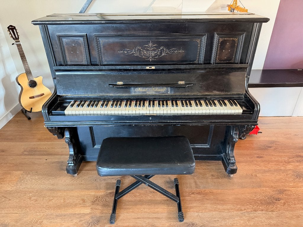 Gratis speelbare antieke piano met kruk, Muziek en Instrumenten, Piano's, Ophalen, Gebruikt, Zwart, Piano