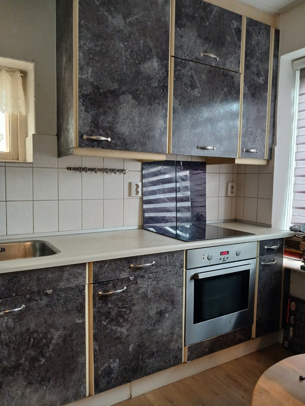 aangeboden Essen hout  keuken, Ophalen, Inbouw, Inductie, 4 kookzones
