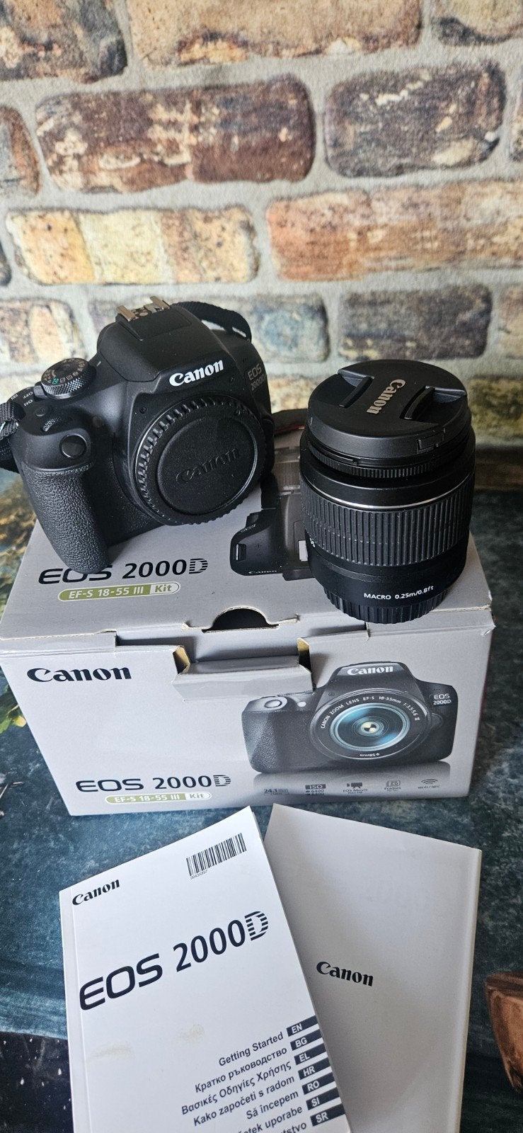 Canon Eos 2000D, Spiegelreflex, Canon, Ophalen of Verzenden, Zo goed als nieuw