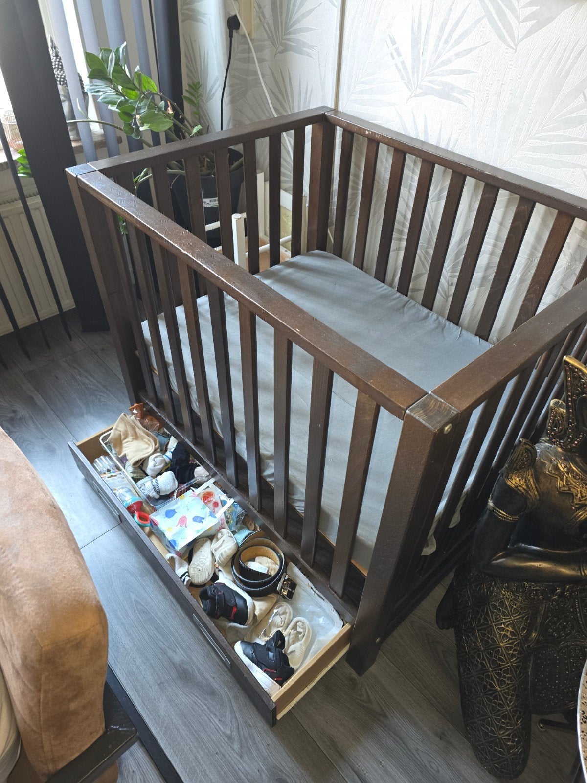 Houten box met Lade - Donkerbruin, Ophalen, Gebruikt, Ledikant