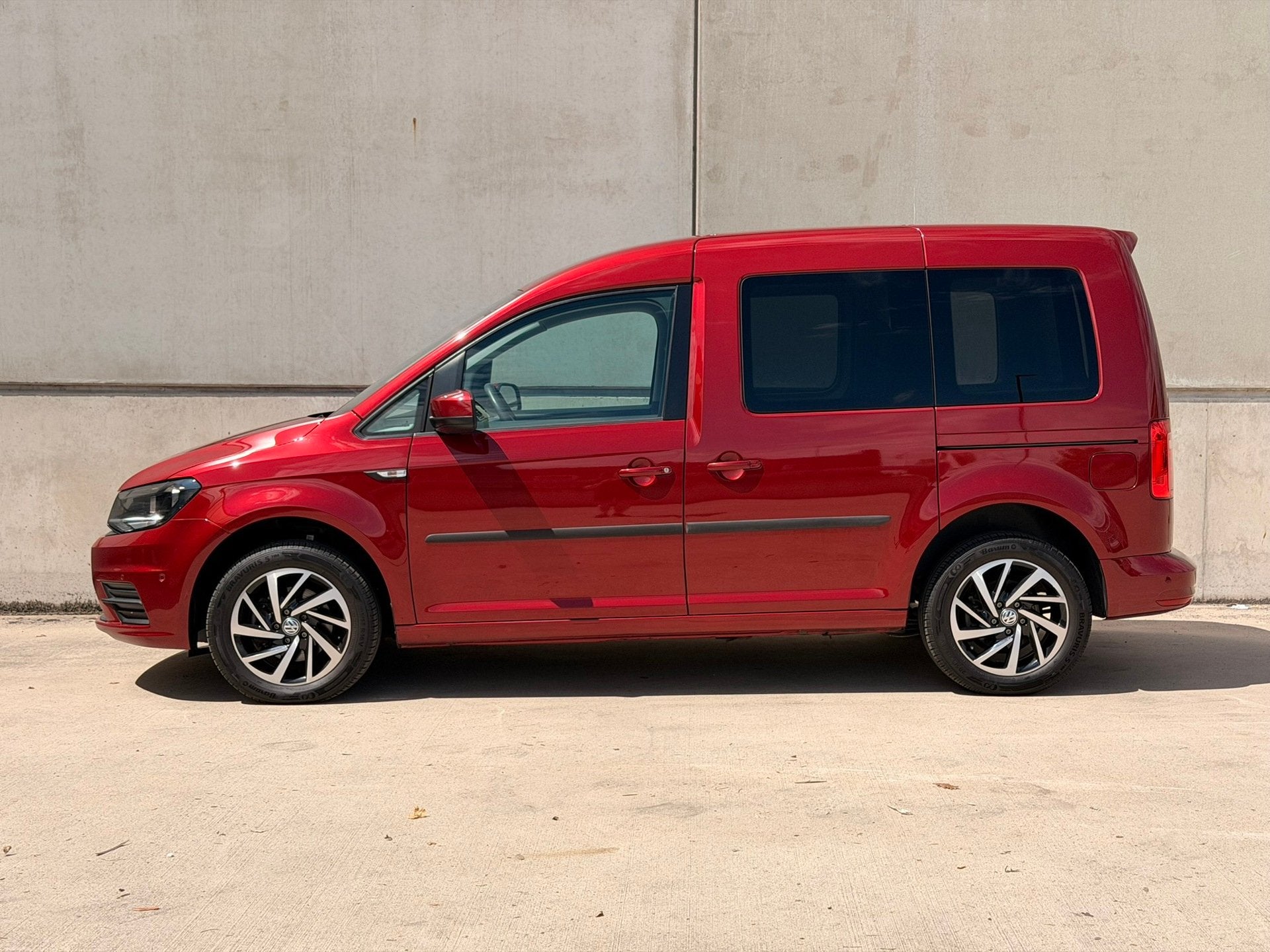 Volkswagen Caddy 1.2 TSI Trekh Standkachel CarPlay Clima Cru, Voorwielaandrijving, Stof, Gebruikt, 4 cilinders