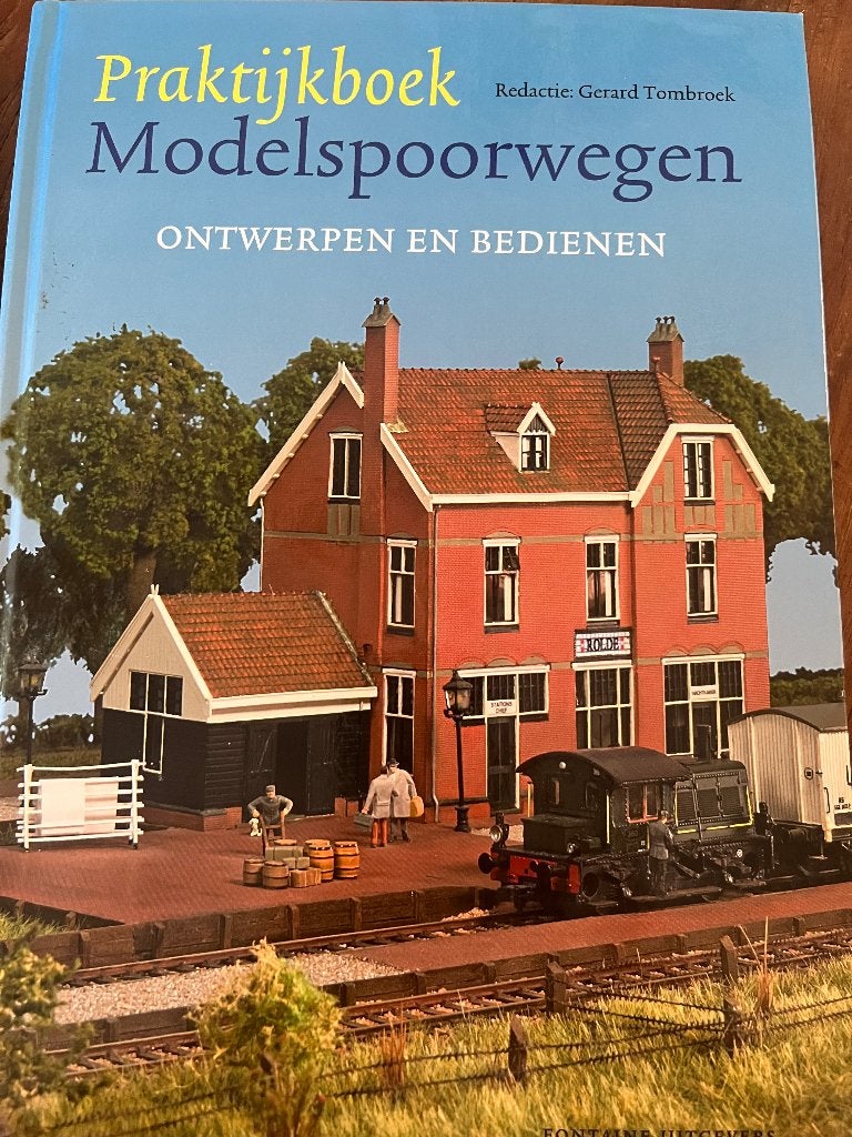 Praktijkboek Model spoorwegen Gerard Tombroek, Verzamelen, Ophalen of Verzenden, Zo goed als nieuw, Trein, Boek of Tijdschrift