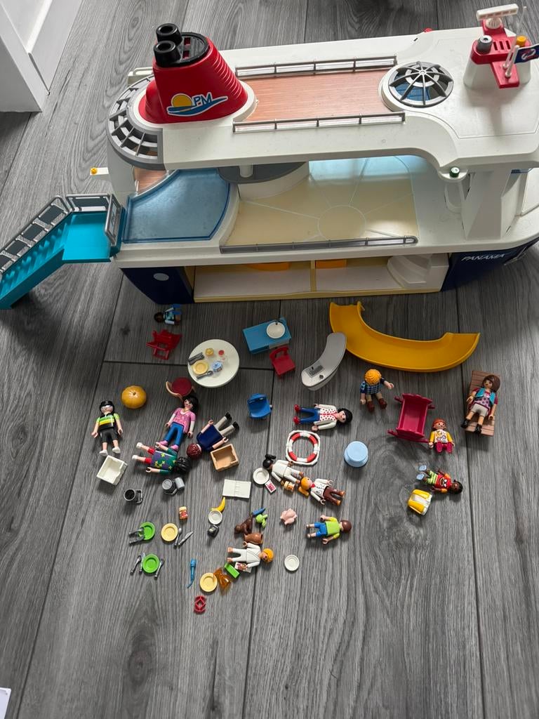 Cruiseschip Playmobiel met toebehoren, Ophalen, Gebruikt