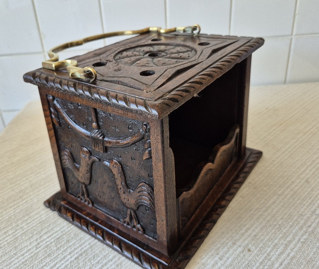 Antieke kerkstoof, stoof, houtsnijwerk, volkskunst, Antiek en Kunst, Verzenden