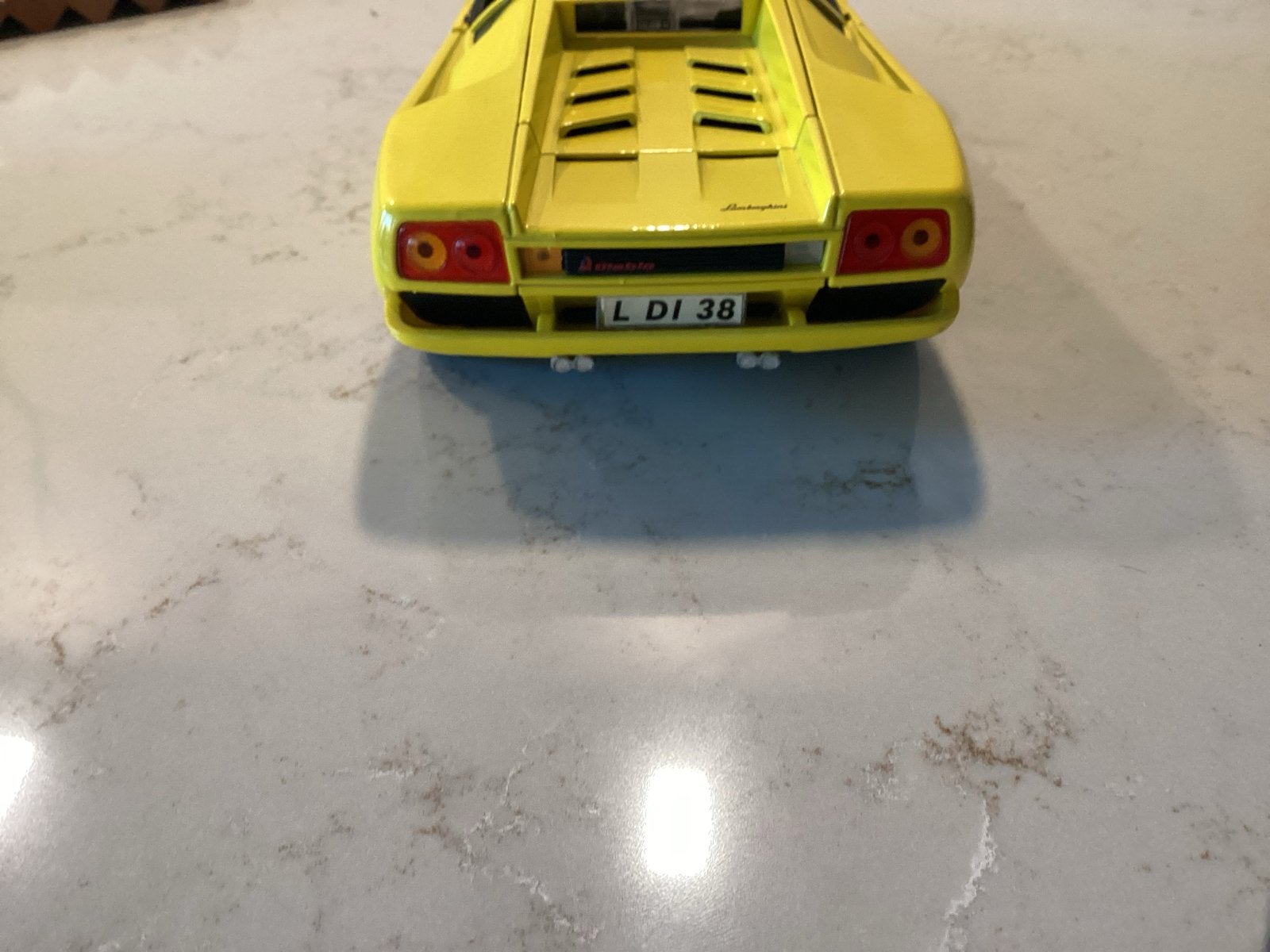 Maisto Lamborghini Diablo Schaalmodel 1:18 - Geel, Ophalen of Verzenden, Zo goed als nieuw, Auto, Maisto