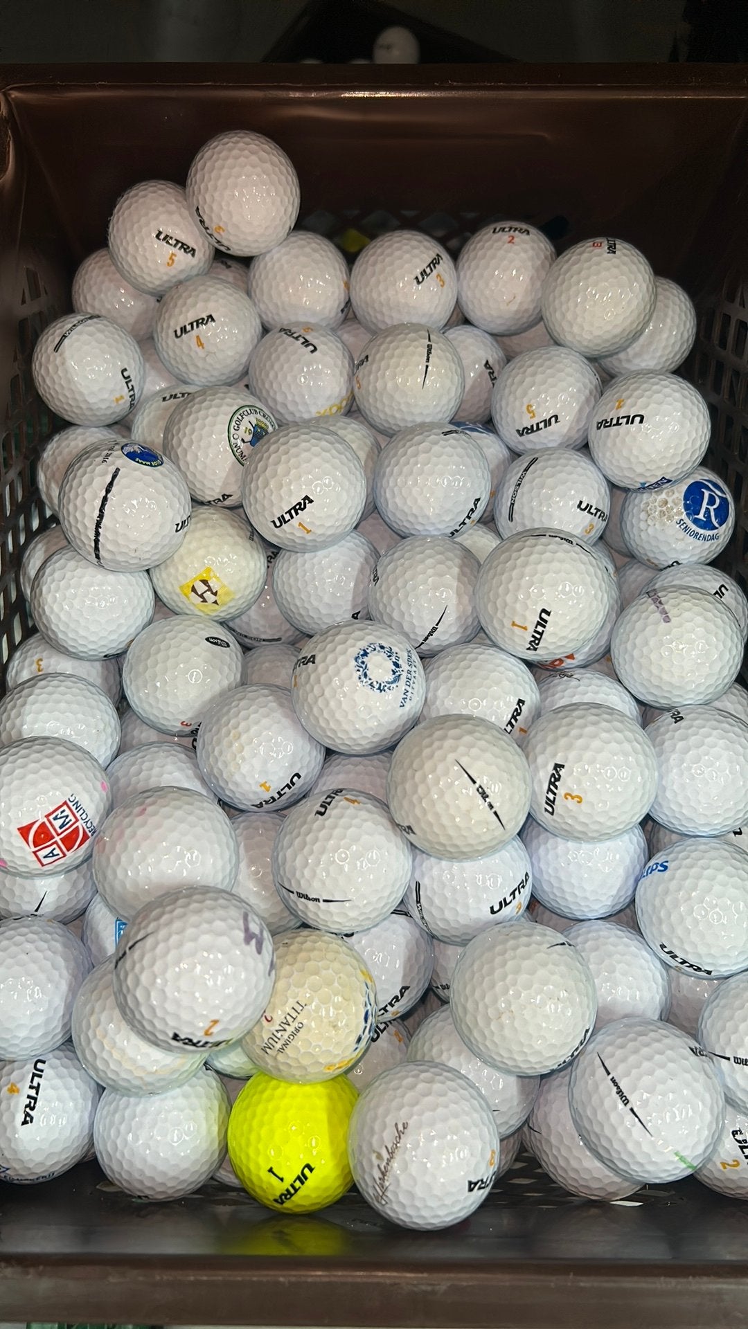 100 Stuks Wilson Ultra Golfballen AAAA, Sport en Fitness, Golf, Ophalen of Verzenden, Zo goed als nieuw, Bal(len)