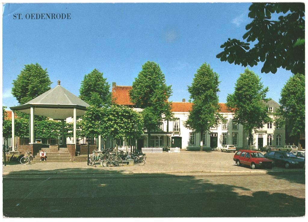 993146 St Oedenrode 80+ N Br Markt Muziektent Gelopen