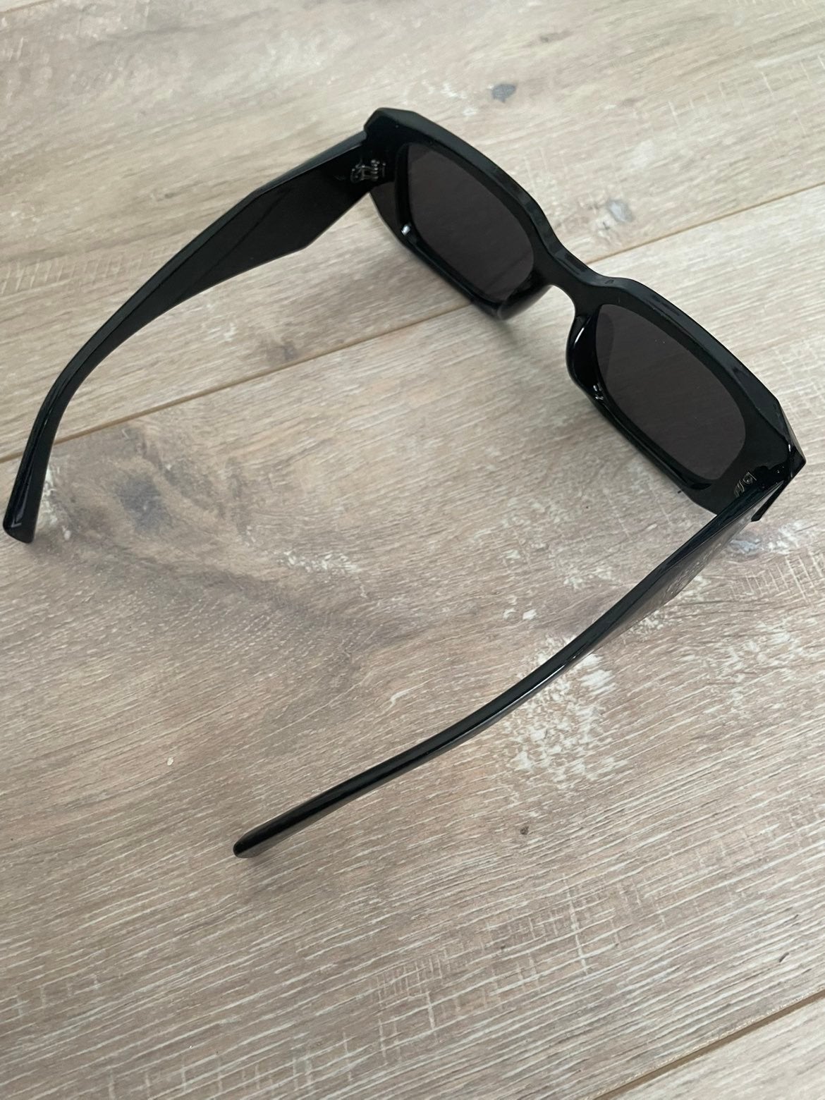Prada zonnebril, Sieraden, Tassen en Uiterlijk, Zonnebrillen en Brillen | Dames, Zonnebril, Prada, Zwart, Nieuw
