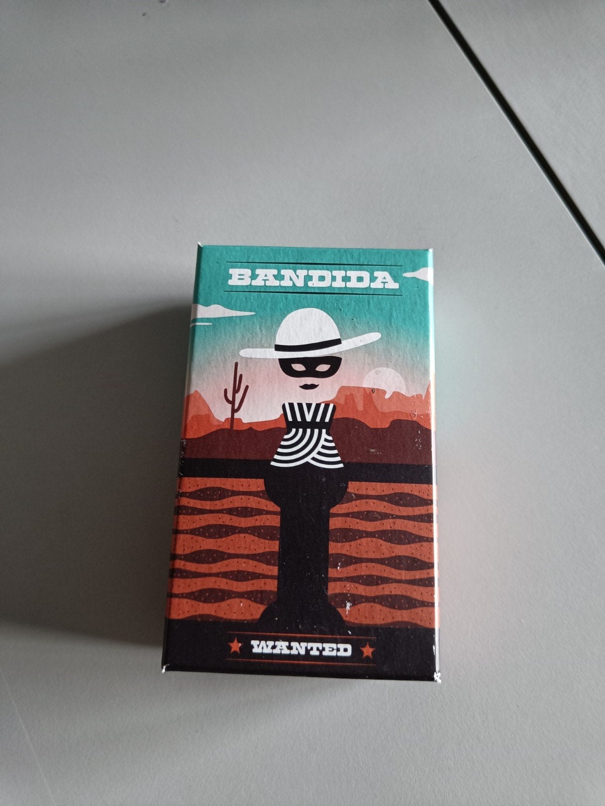 Bandida - Coöperatief Kaartspel, Een of twee spelers, Ophalen of Verzenden, Zo goed als nieuw, Helvetiq