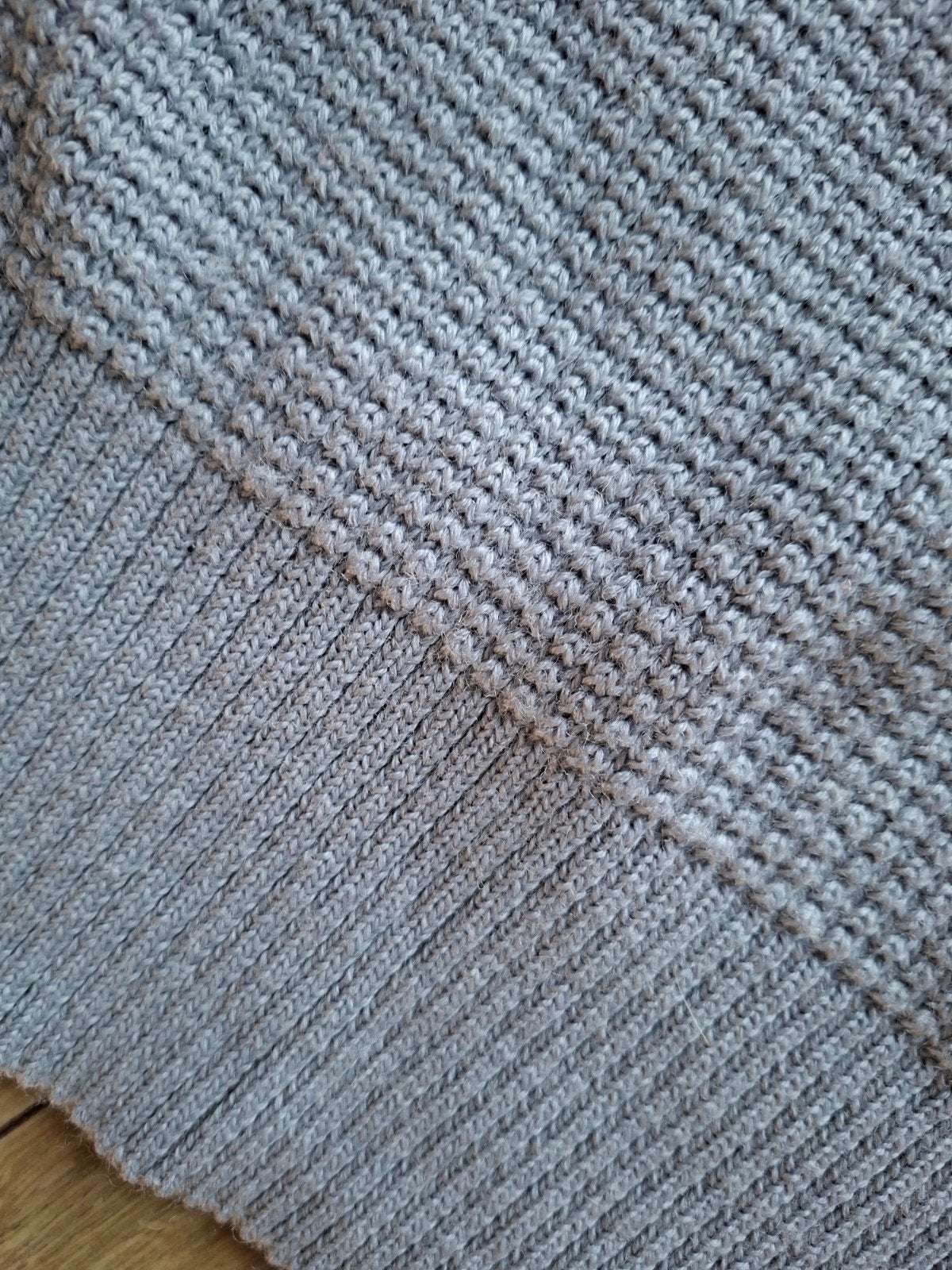 100% Wollen trui lichtblauw unisex, Ophalen of Verzenden, Zo goed als nieuw, Blauw