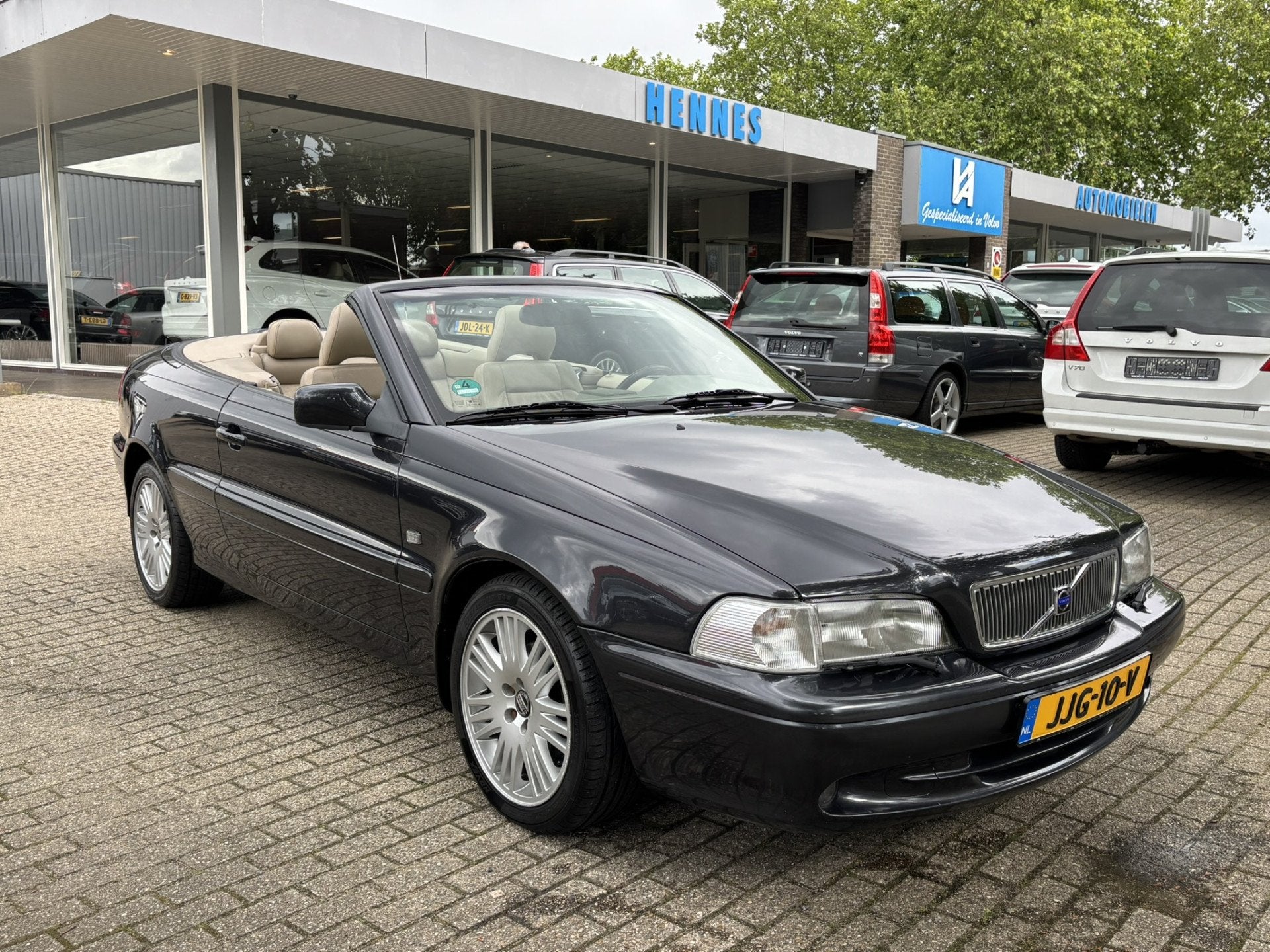 Volvo C70 Convertible 2.3 T5 240pk Luxury (bj 2000), Auto's, Voorwielaandrijving, Cabriolet, 4 stoelen, Bedrijf