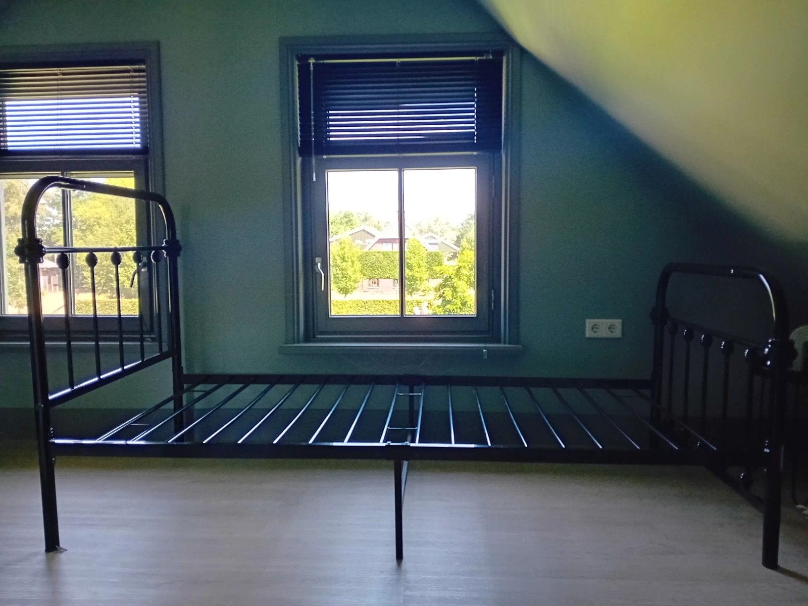 Bedframe metaal zwart 90x200, Ophalen, 90 cm, Eenpersoons, .