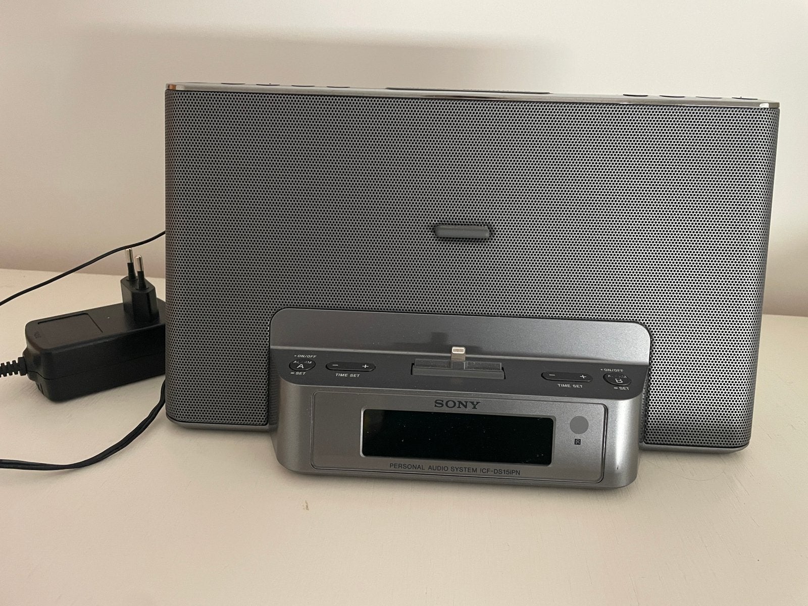 Sony Personal Audio System met iPod/iPhone dock, Gebruikt, Tuner of Radio, Draagbaar, Ophalen of Verzenden