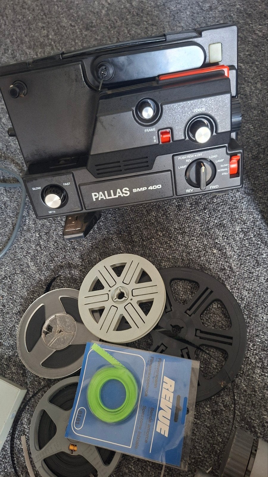Pallas SMP 400 Filmprojector met accessoires en scherm, Ophalen of Verzenden, Accessoire