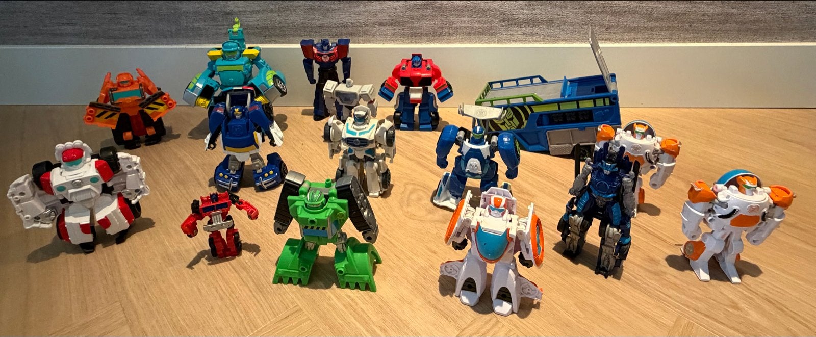 15 Transformers / Rescue Bots figuren, Overige generaties, Ophalen of Verzenden, Gebruikt, Autobots