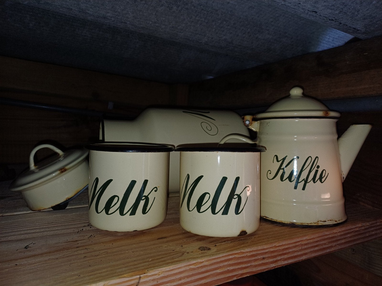 Emaille koffiekan, melkbus en melk bekers, Antiek en Kunst, Antiek | Emaille, Ophalen of Verzenden