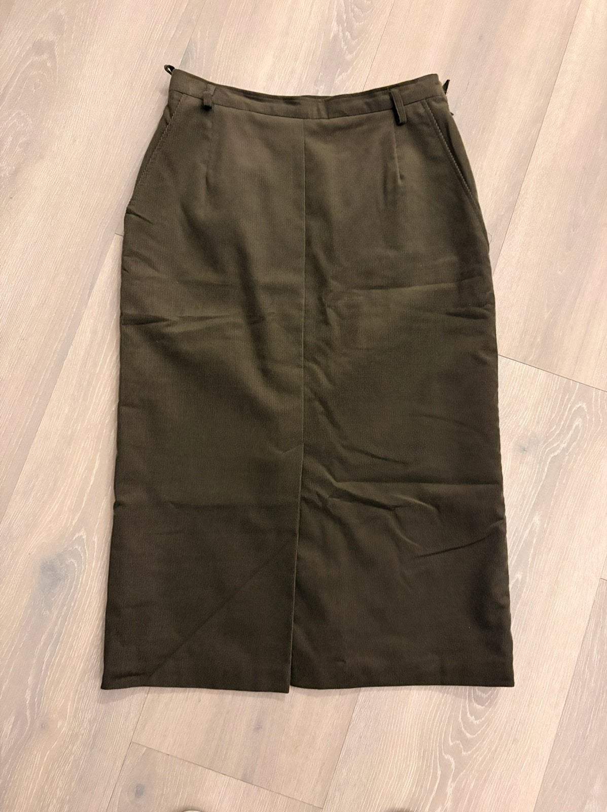 Midi ribrok Bardehle maat 40, olijfgroen, Kleding | Dames, Maat 38/40 (M), Ophalen of Verzenden, Knielengte, Gedragen