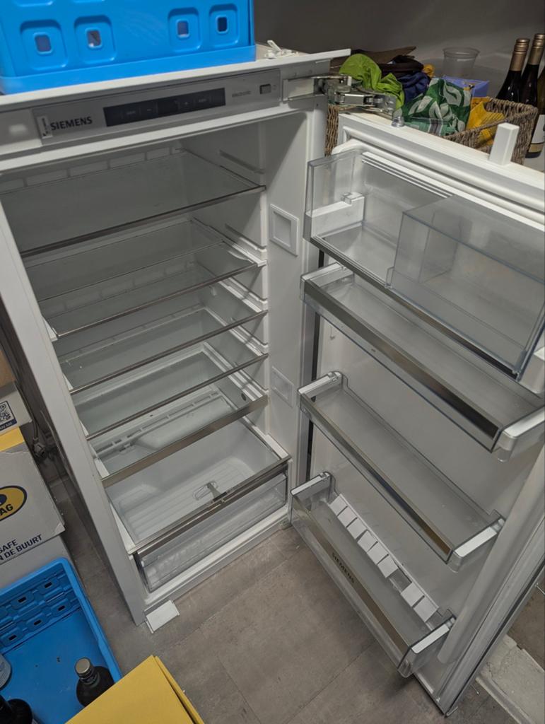 Inbouw koelkast Siemens, Ophalen, 200 liter of meer, 160 cm of meer, Energieklasse A of zuiniger