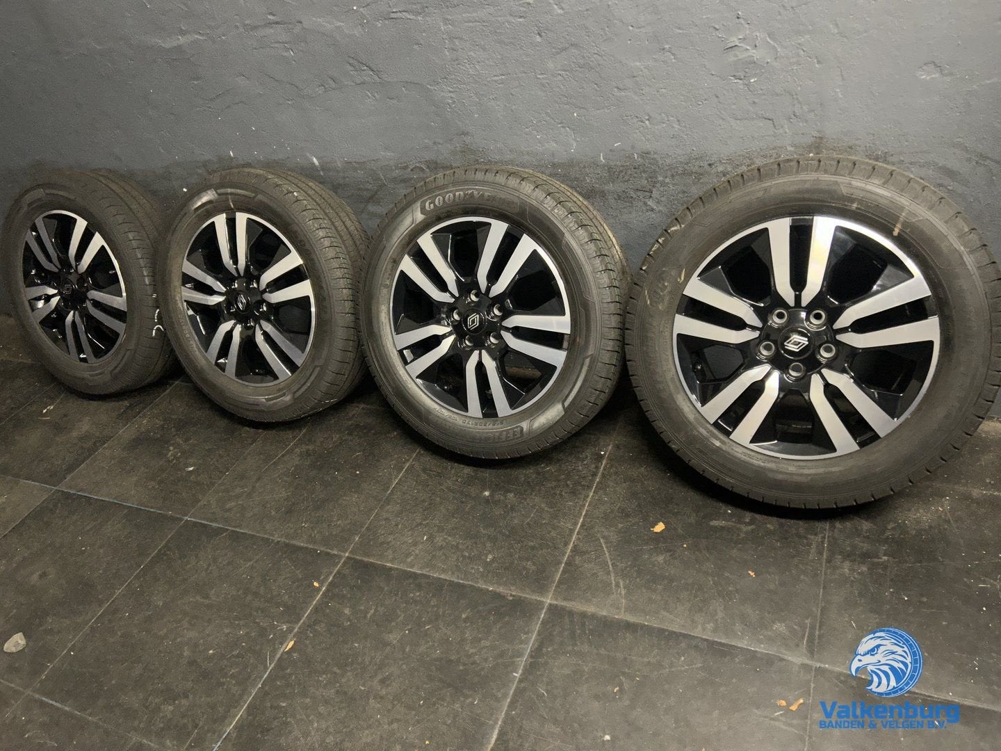 Nieuwe originele Renault Trafic Avens Noir Diamantee 17 inch, -, -, Banden en Velgen, Nieuw