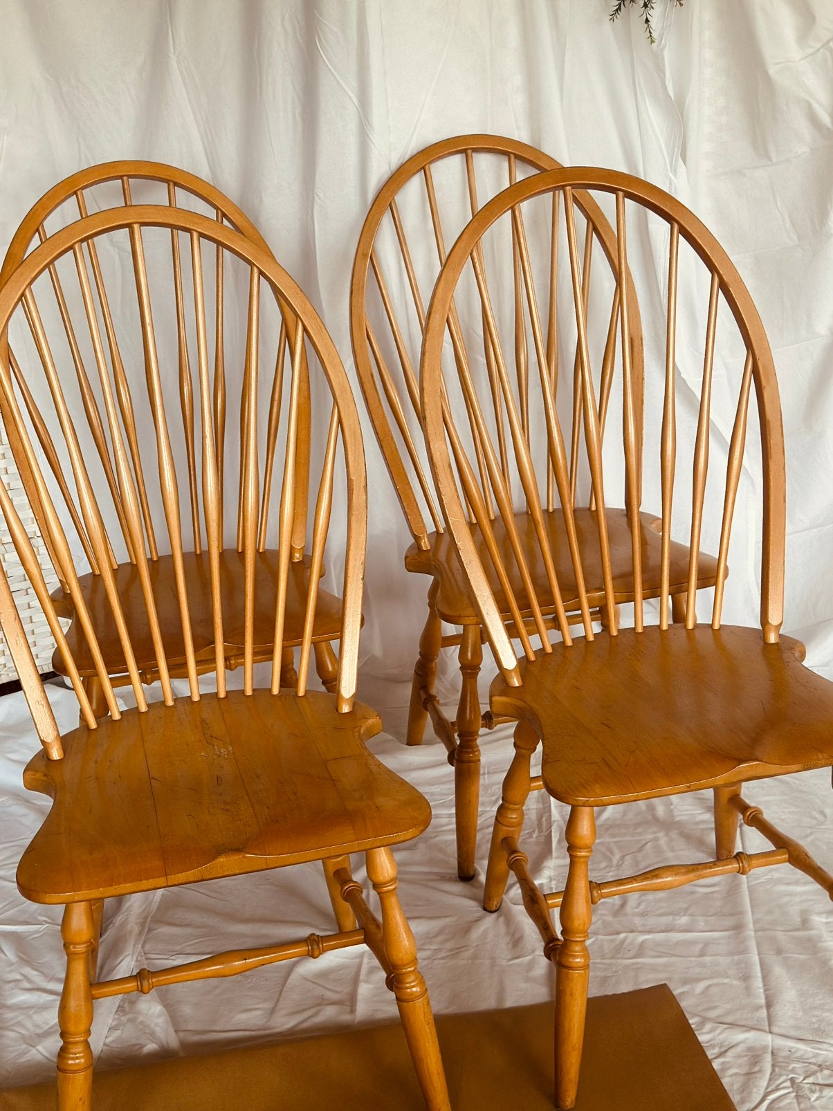 Eetkamerstoelen vintage 4 spijlenstoelen Windsor, Huis en Inrichting, Bruin, Hout, Ophalen of Verzenden, Zo goed als nieuw