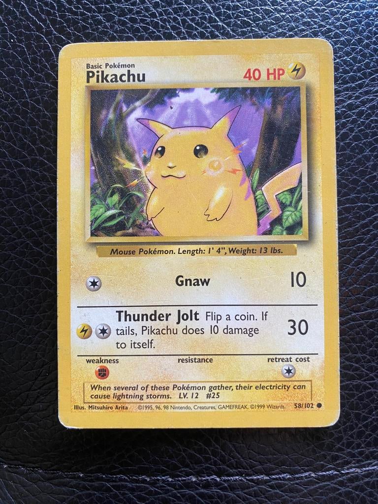 Pikachu 58/102, Hobby en Vrije tijd, Verzamelkaartspellen | Pokémon, Ophalen of Verzenden, Gebruikt, Losse kaart