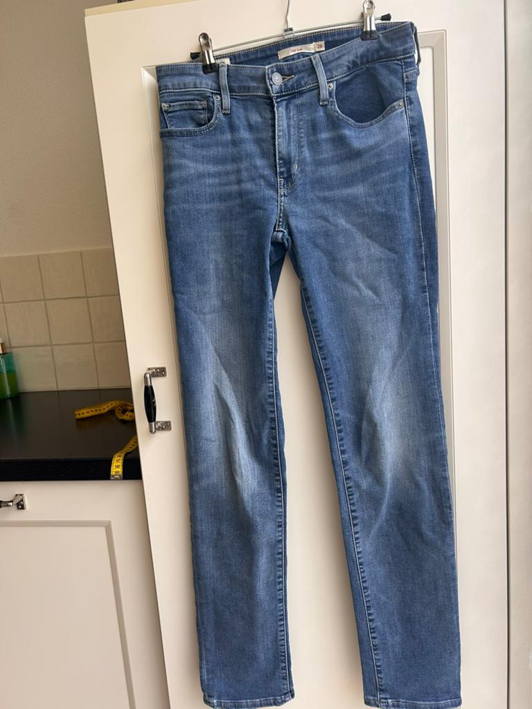 Levi’s 712 Slim jeans | Maat W28 L32 |, Ophalen of Verzenden, Zo goed als nieuw, Blauw, W28 - W29 (confectie 36)
