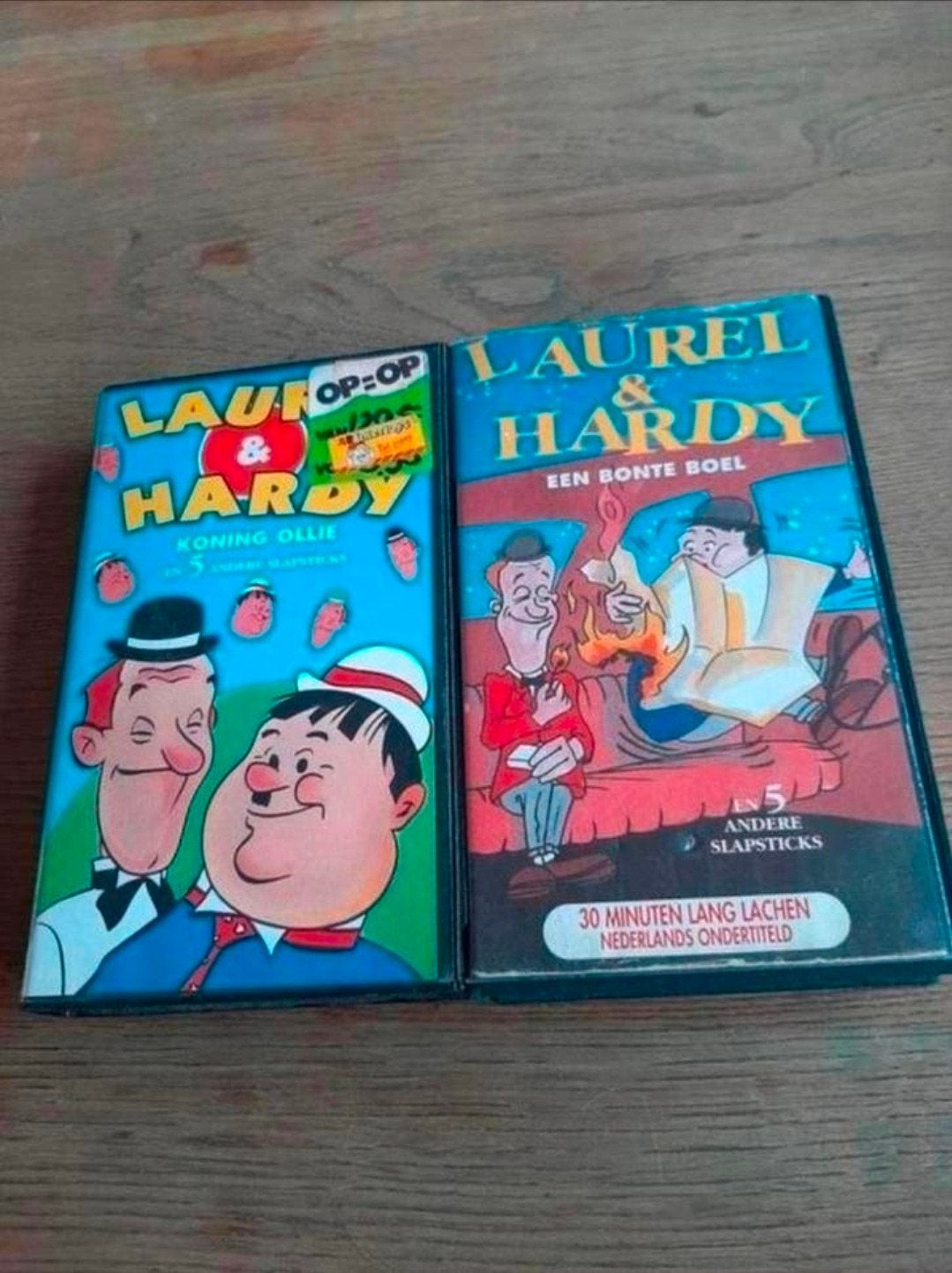 Laurel & Hardy Koning Ollie en Een Bonte Boel videobanden, Gebruikt, Alle leeftijden, Ophalen of Verzenden, Komedie