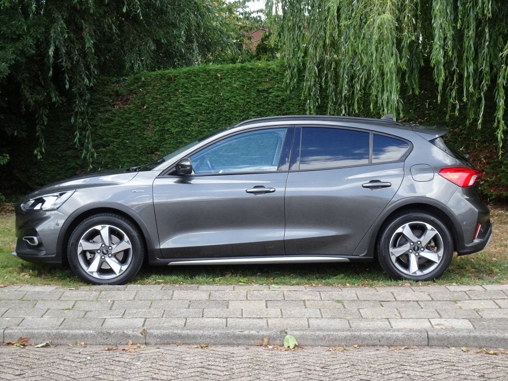 Ford Focus 1.0 125pk Active met Camera en Navi (bj 2020), Gebruikt, Euro 6, Automatische klimaatregeling, Origineel Nederlands