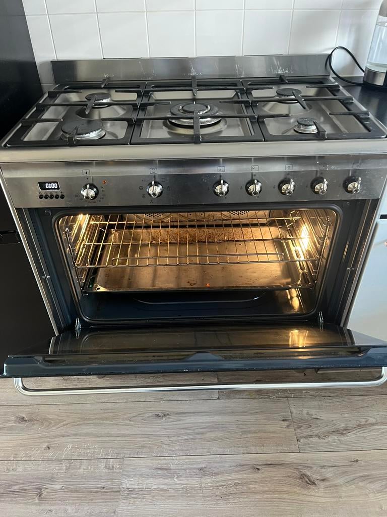 Gasfornuis te koop 5 pits met oven, Zo goed als nieuw, Gas, Vrijstaand, 85 tot 90 cm