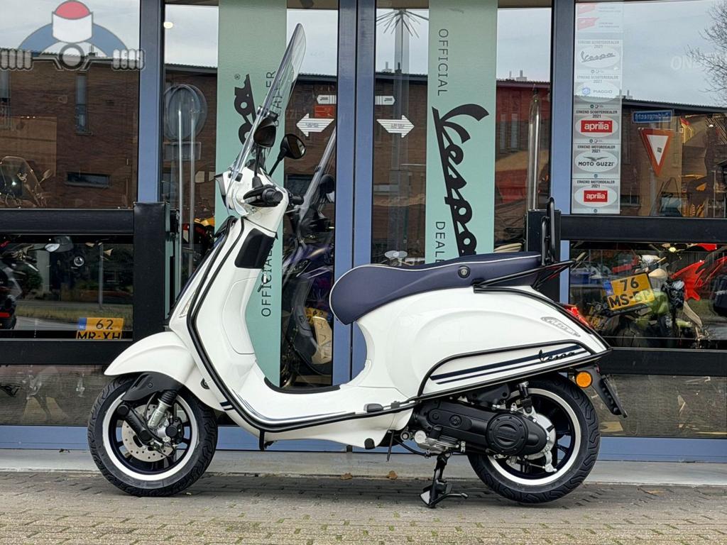 Vespa Sprint Yacht Club 2026 – 0KM – Exclusief & Nieuw, Fietsen en Brommers, Scooters | Vespa, Ophalen, Overige modellen, Maximaal 45 km/u