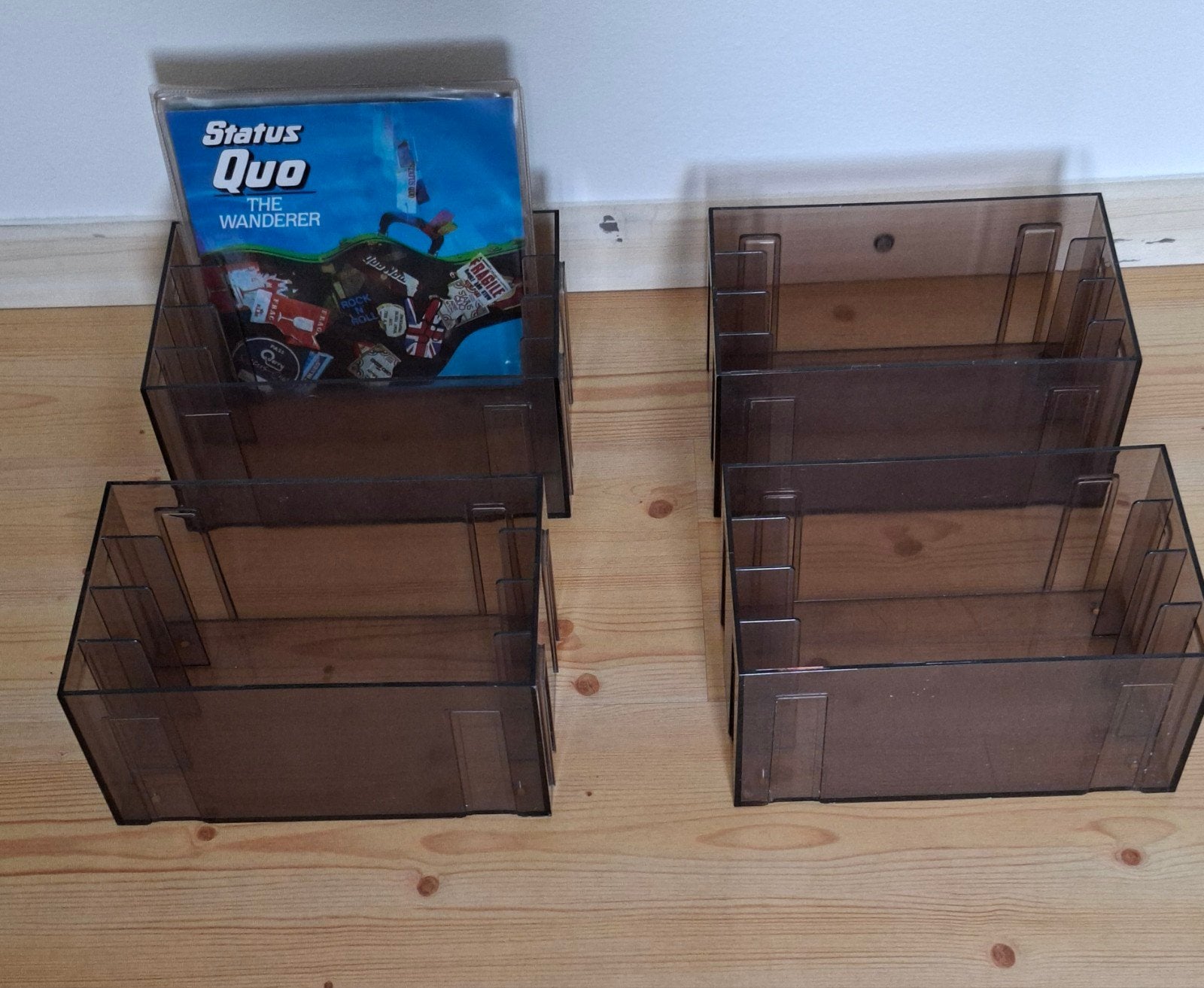 4 orginele bakken voor vinyl singles in te bewaren, Gebruikt, 7 inch, Single, Ophalen of Verzenden