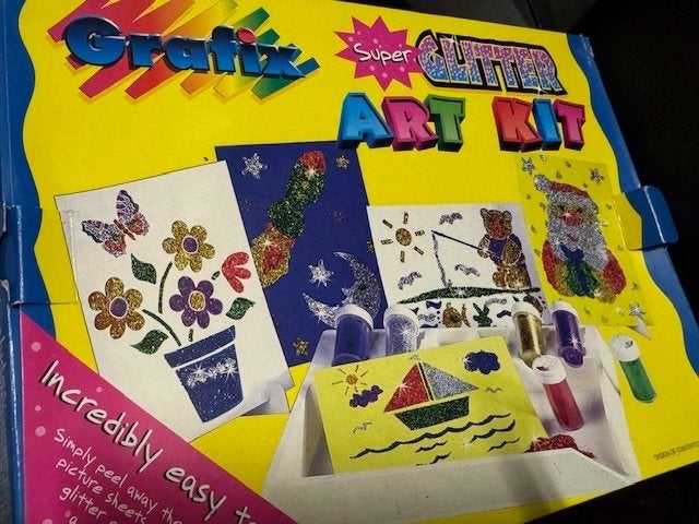 Glitter art kit met 8 potjes glitter, Gebruikt, Dieren, Meerkleurig, Ophalen of Verzenden