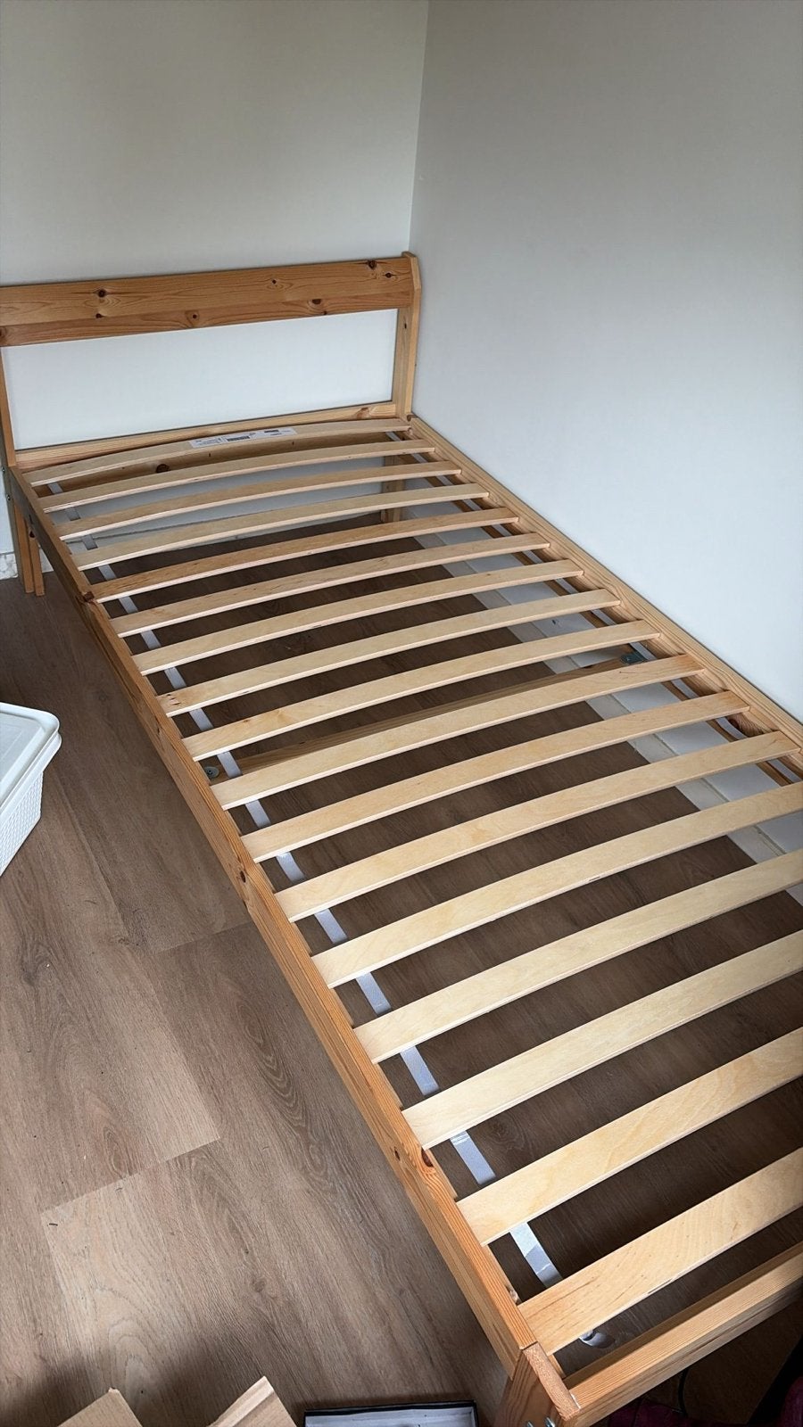 Gratis - Eenpersoonsbed van grenenhout met lattenbodem, Ophalen, Gebruikt, 90 cm, 200 cm